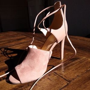 Marc Fisher Mauve/ Lilac Heels 6